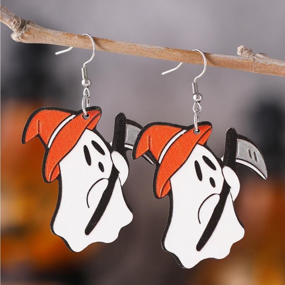 🛍️2/$20 👻 Spooky Ghost with Hat and Scythe Earrings, New